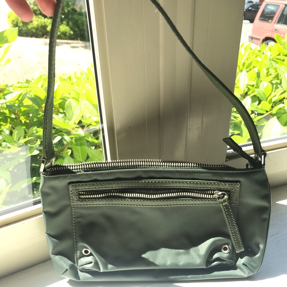 ☀️ Banana Republic Factory Small Green Purse